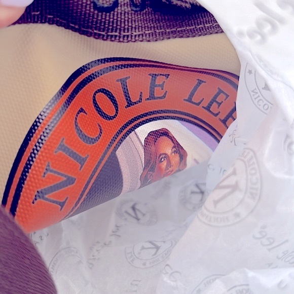 Nicole Lee-X Large Lightweight Duffle Bag-“Travel In Fashion”-NWT in orig. pkg - Picture 3 of 7